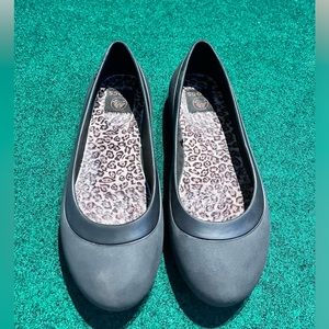 Crocs Brooklyn Flat size 8